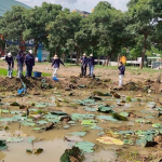 ลงพื้นที่ปฏิบัติการรายวิชาฝึกงานเกษตร 2 กำจัดจอก แหน และหญ้าบรเวณคลองฟาร์มเกษตร 2 และนำมาใช้เป็นวัตถุดิบในการผลิตปุ๋ยอินทรีย์